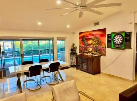 For Rent: $4,800 (3 beds, 2 baths, 1124 Square Feet)