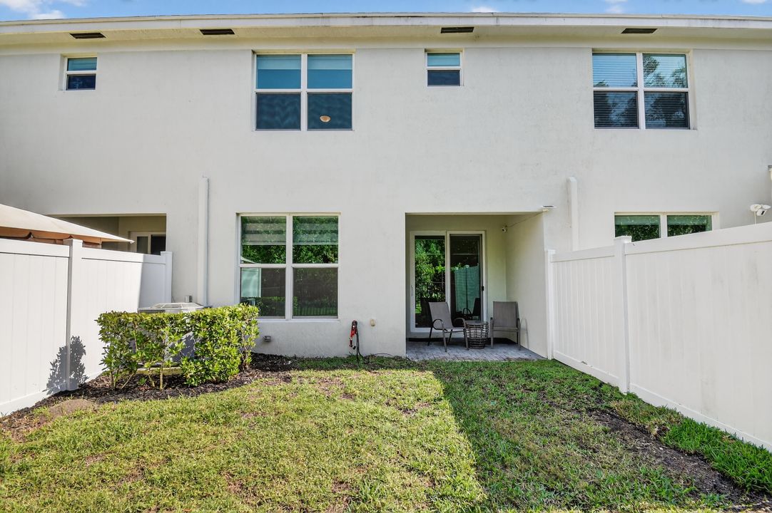 For Sale: $495,000 (3 beds, 2 baths, 1695 Square Feet)