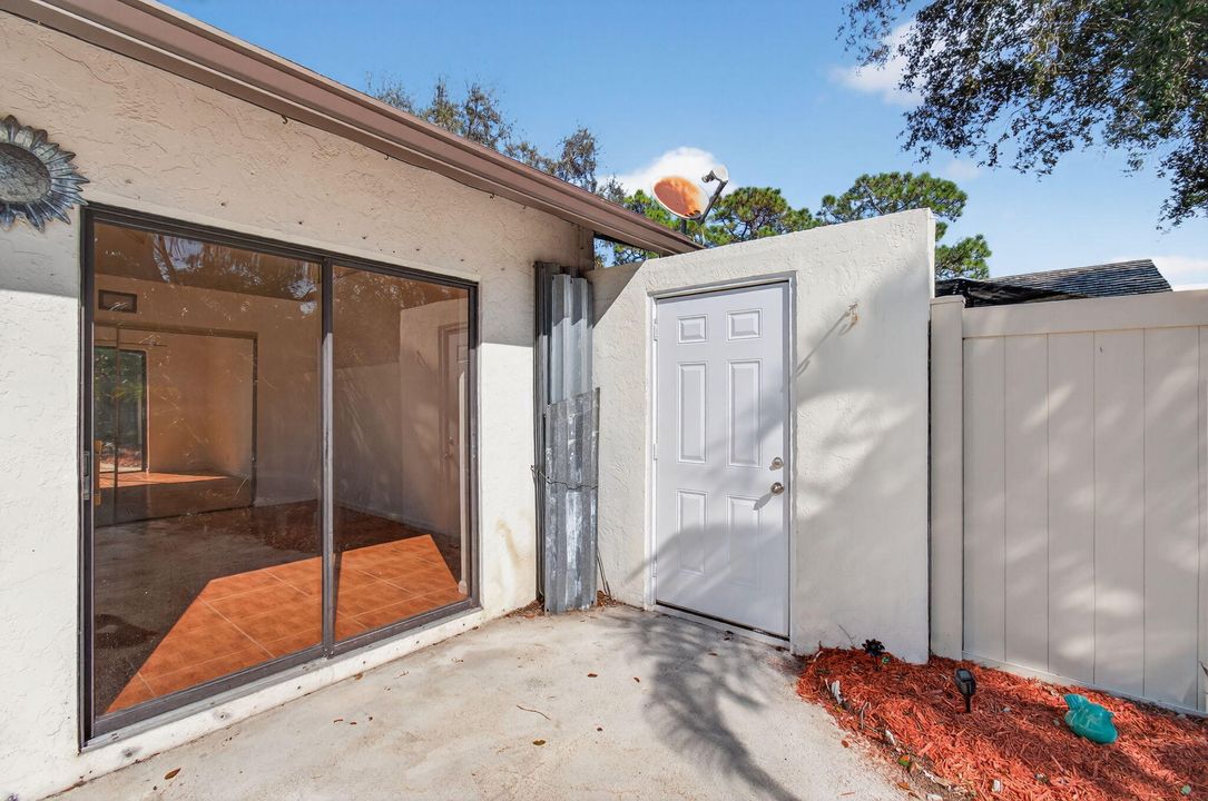 En Venta: $355,000 (2 camas, 2 baños, 1134 Pies cuadrados)