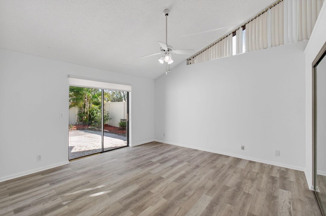 En Venta: $355,000 (2 camas, 2 baños, 1134 Pies cuadrados)