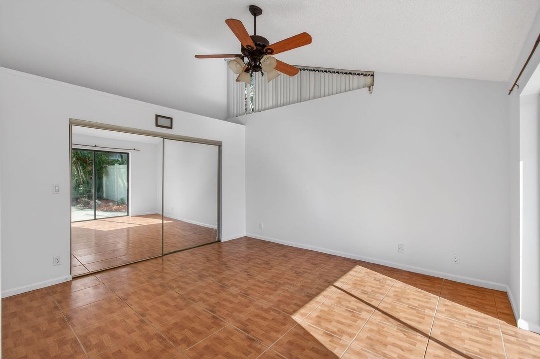 En Venta: $355,000 (2 camas, 2 baños, 1134 Pies cuadrados)