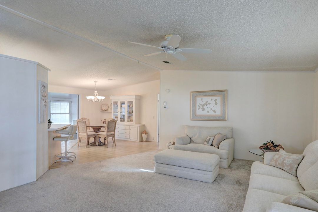 待售: $207,000 (2 贝兹, 2 浴室, 1412 平方英尺)