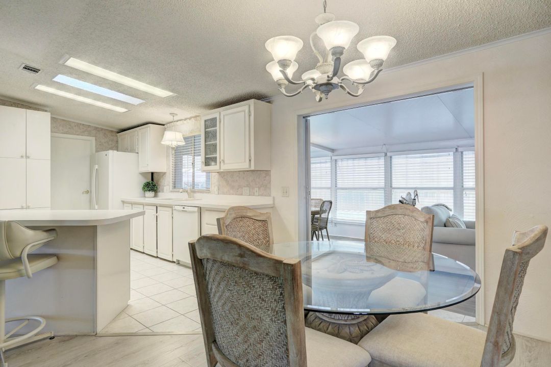 待售: $207,000 (2 贝兹, 2 浴室, 1412 平方英尺)