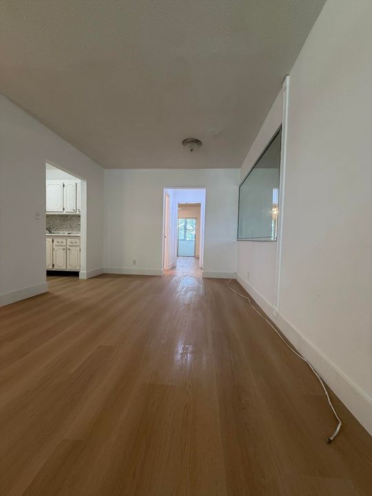 В аренду: $1,350 (1 спален, 1 ванн, 680 Квадратных фут)