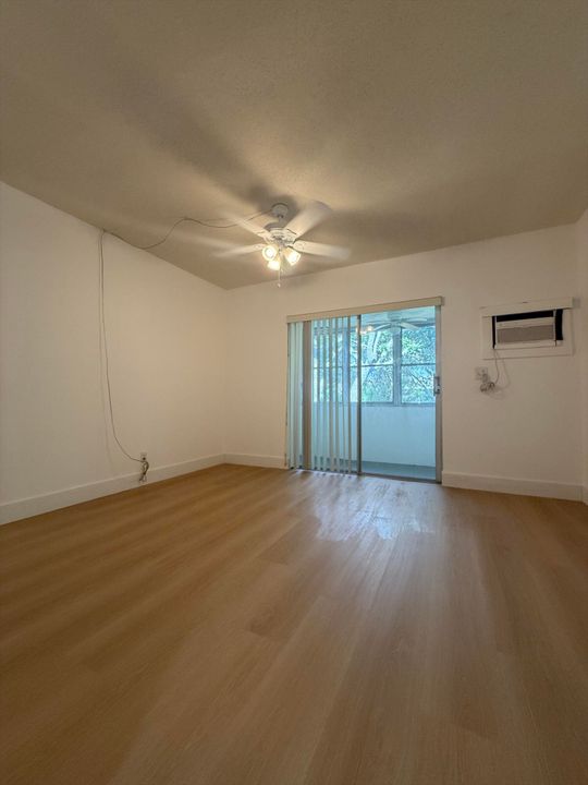 В аренду: $1,350 (1 спален, 1 ванн, 680 Квадратных фут)