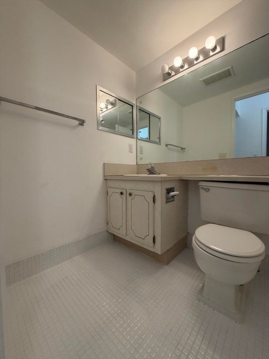 В аренду: $1,350 (1 спален, 1 ванн, 680 Квадратных фут)