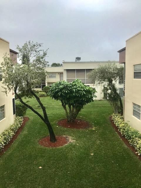 For Rent: $1,600 (2 beds, 2 baths, 907 Square Feet)