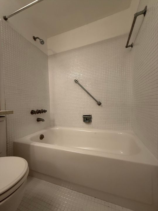 В аренду: $1,350 (1 спален, 1 ванн, 680 Квадратных фут)