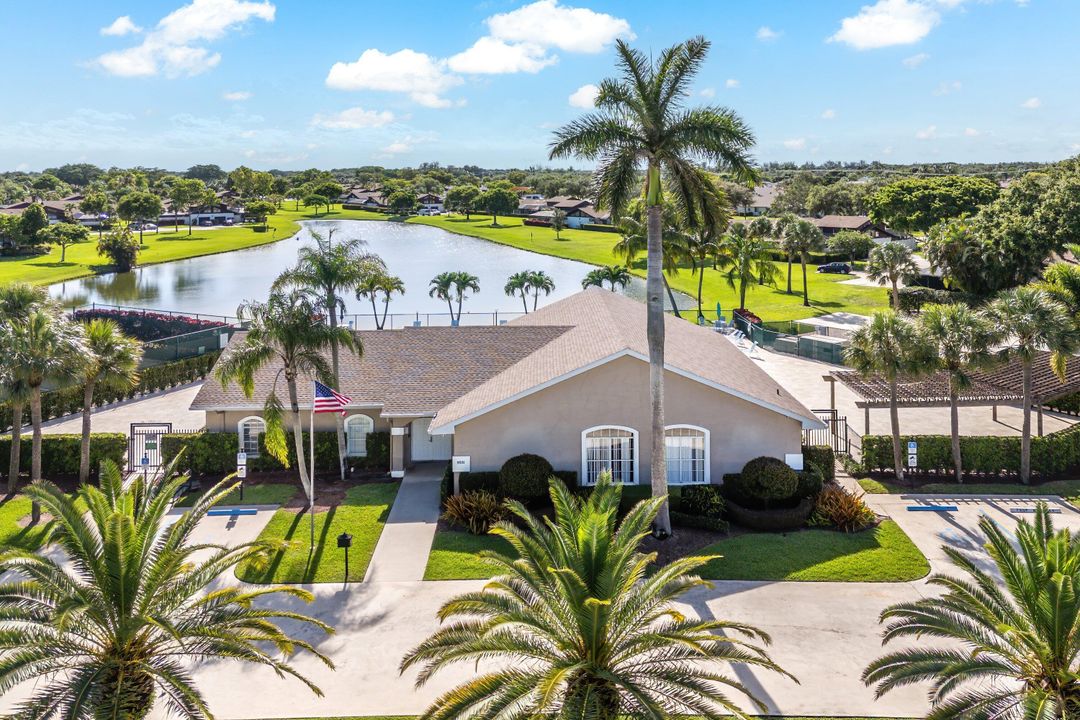 待售: $449,000 (2 贝兹, 2 浴室, 1339 平方英尺)