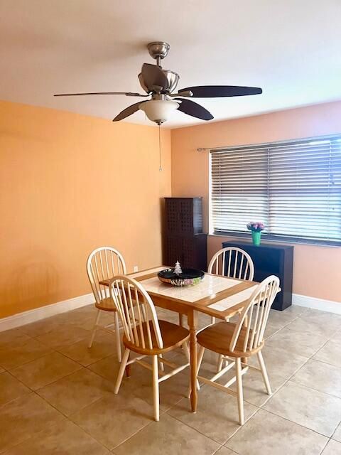 For Rent: $1,600 (2 beds, 2 baths, 907 Square Feet)