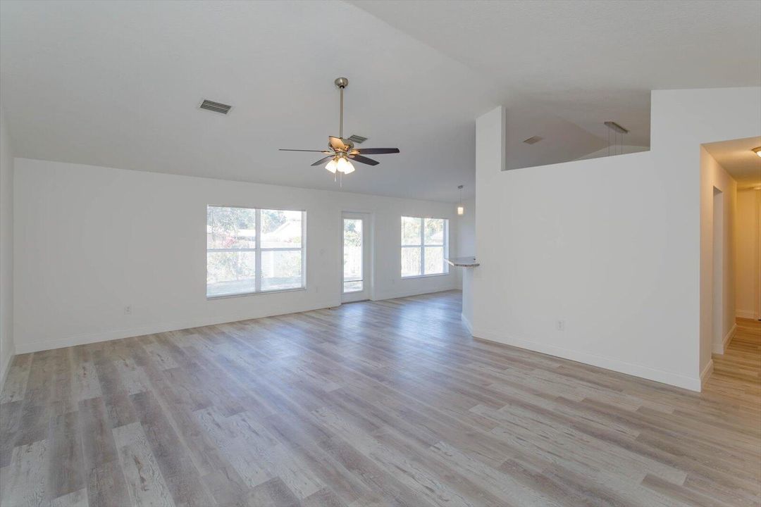 En Venta: $374,900 (3 camas, 2 baños, 1858 Pies cuadrados)