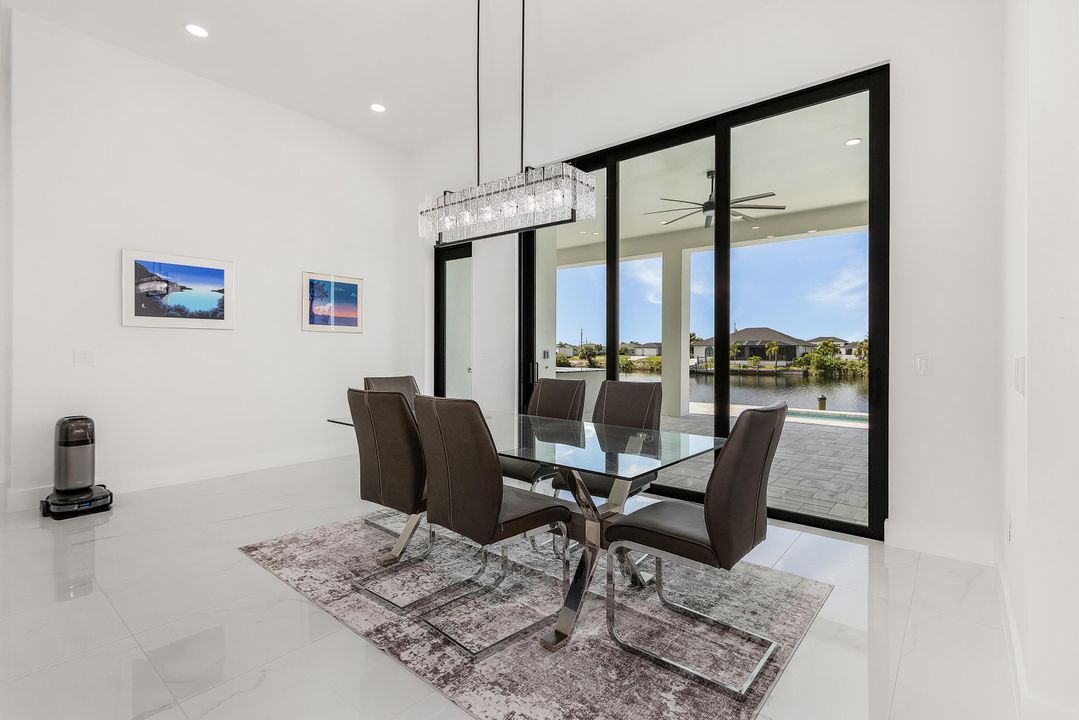 En Venta: $1,399,950 (4 camas, 3 baños, 2653 Pies cuadrados)