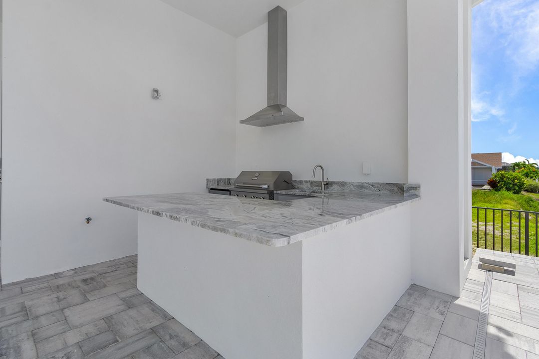 En Venta: $1,399,950 (4 camas, 3 baños, 2653 Pies cuadrados)