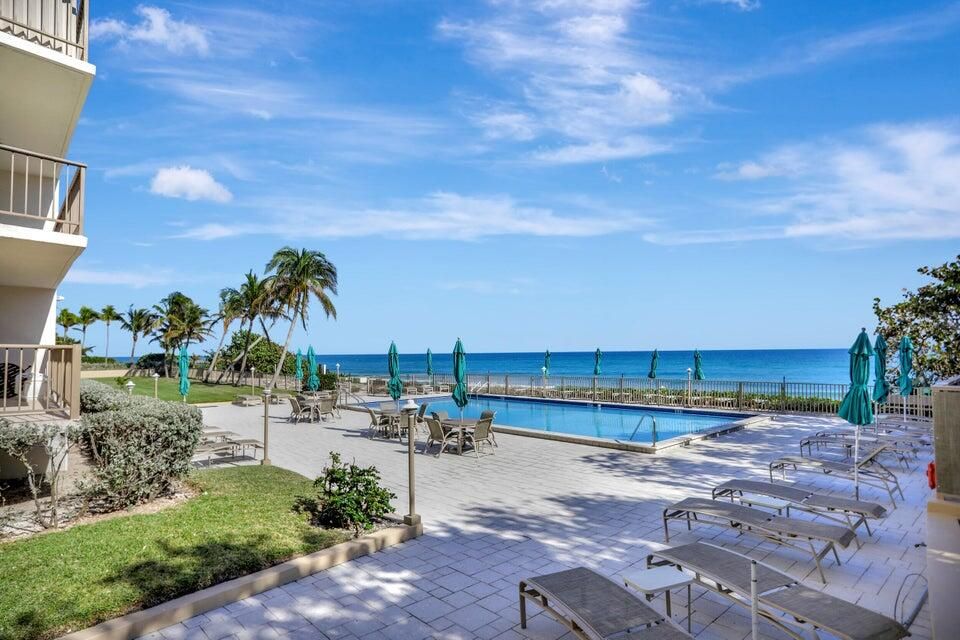 待售: $875,000 (2 贝兹, 2 浴室, 1249 平方英尺)