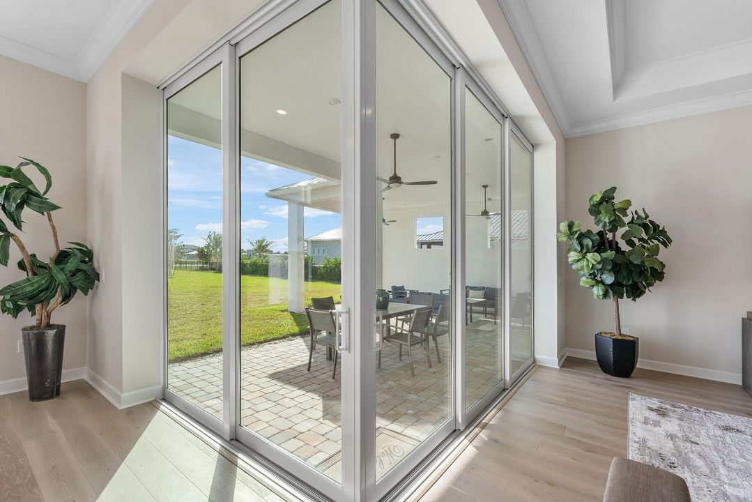 En Venta: $2,985,000 (4 camas, 3 baños, 3461 Pies cuadrados)