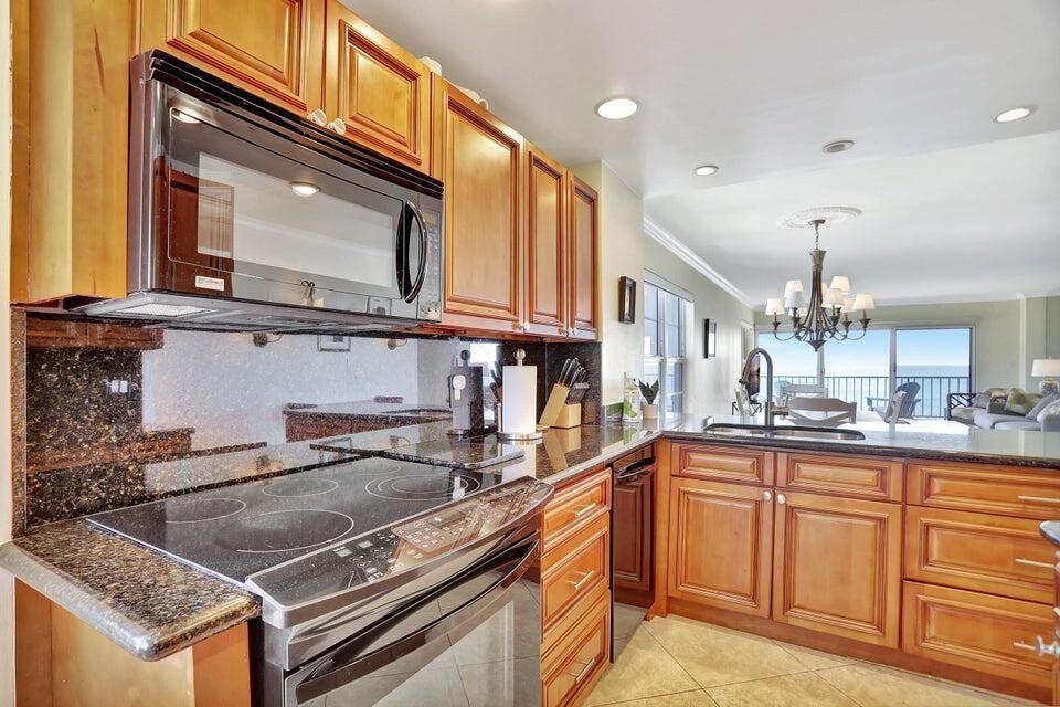 待售: $875,000 (2 贝兹, 2 浴室, 1249 平方英尺)