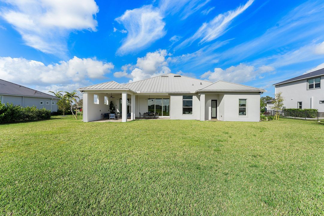 En Venta: $2,985,000 (4 camas, 3 baños, 3461 Pies cuadrados)