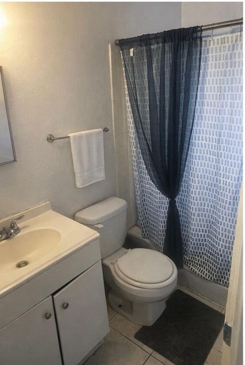 На продажу: $239,000 (3 спален, 1 ванн, 828 Квадратных фут)