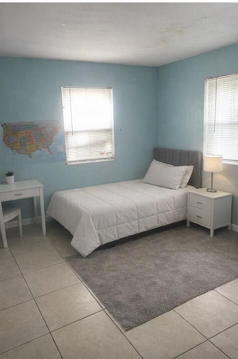 На продажу: $239,000 (3 спален, 1 ванн, 828 Квадратных фут)