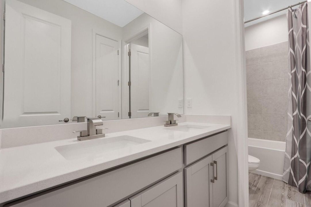 出租: $2,950 (3 贝兹, 2 浴室, 1998 平方英尺)