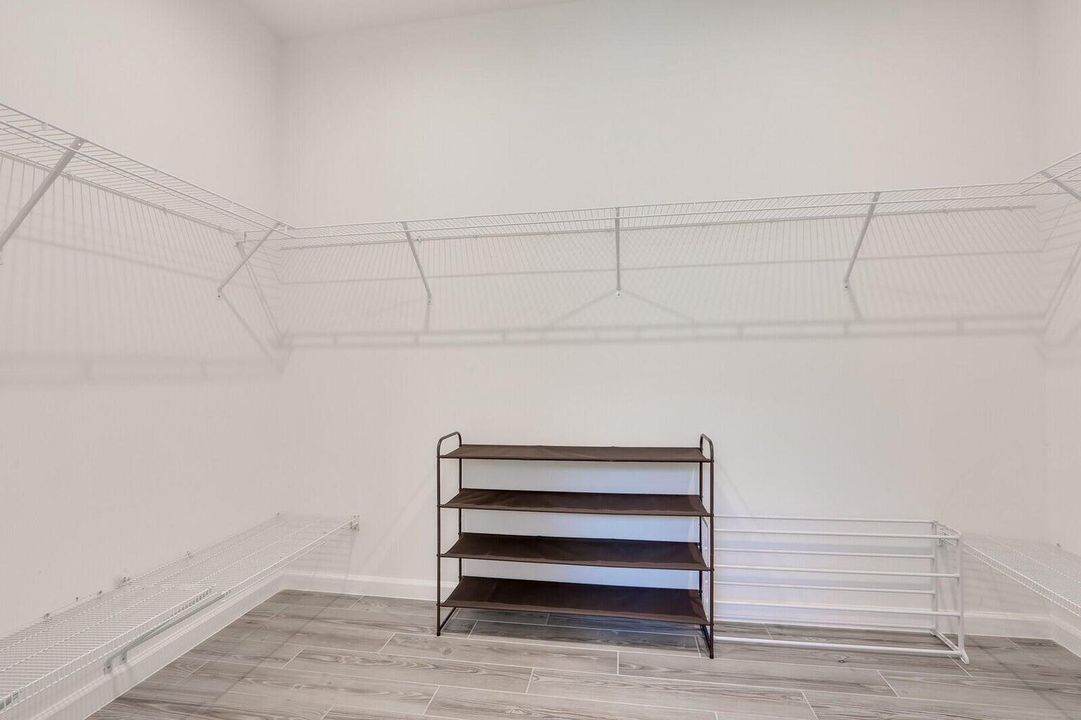 出租: $2,950 (3 贝兹, 2 浴室, 1998 平方英尺)