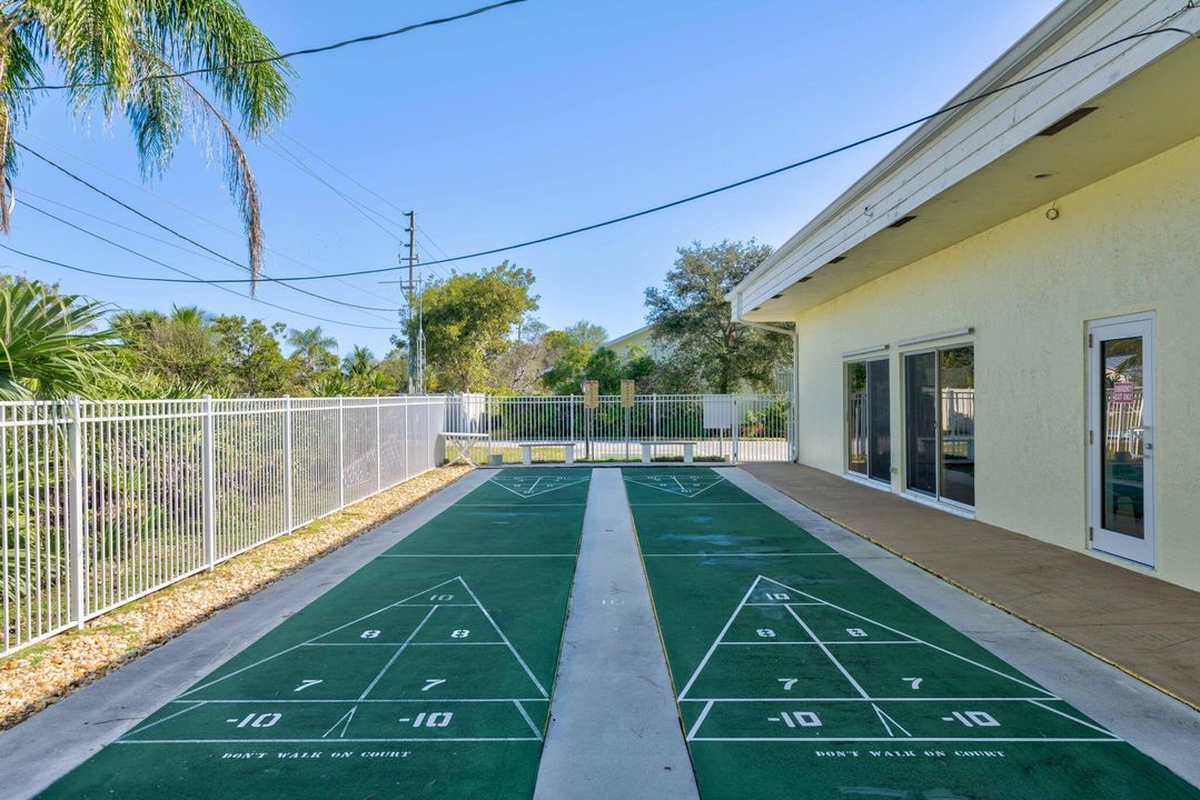 En Venta: $252,000 (2 camas, 2 baños, 1299 Pies cuadrados)