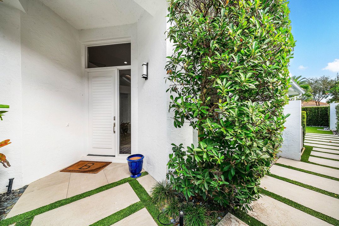 For Sale: $725,000 (3 beds, 2 baths, 1628 Square Feet)