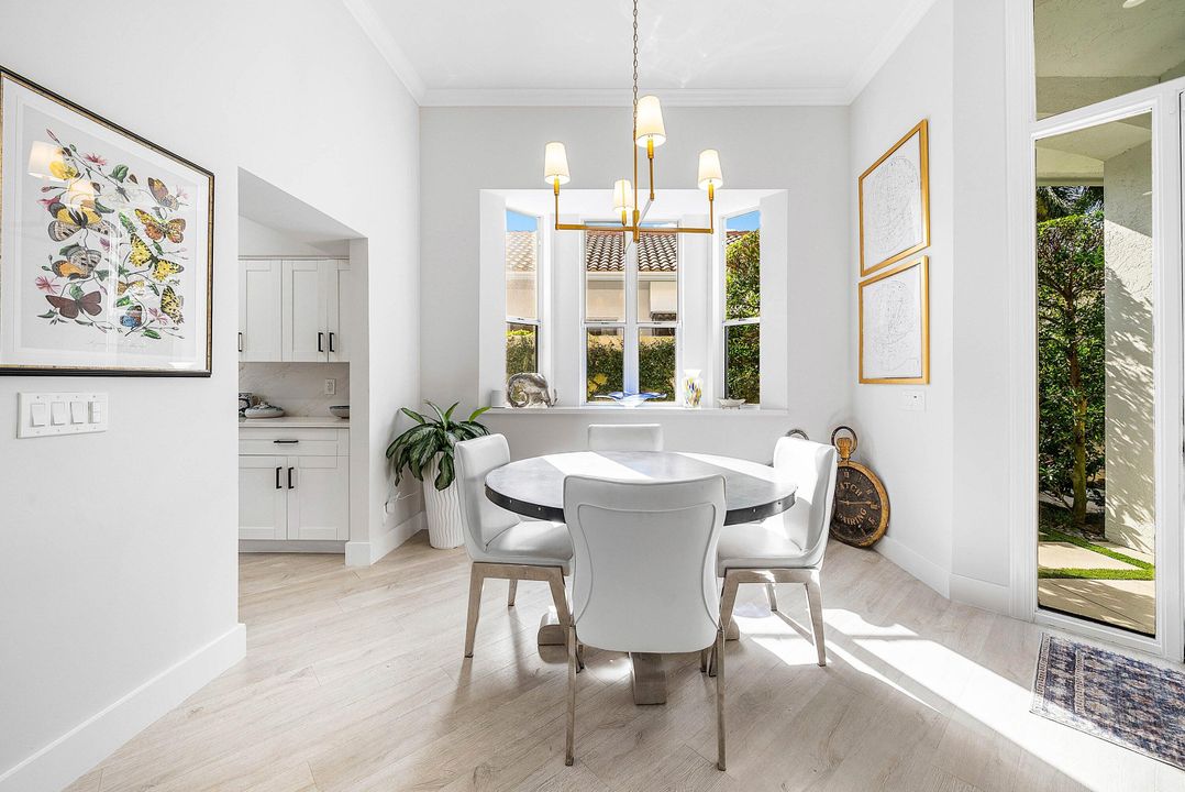 For Sale: $725,000 (3 beds, 2 baths, 1628 Square Feet)