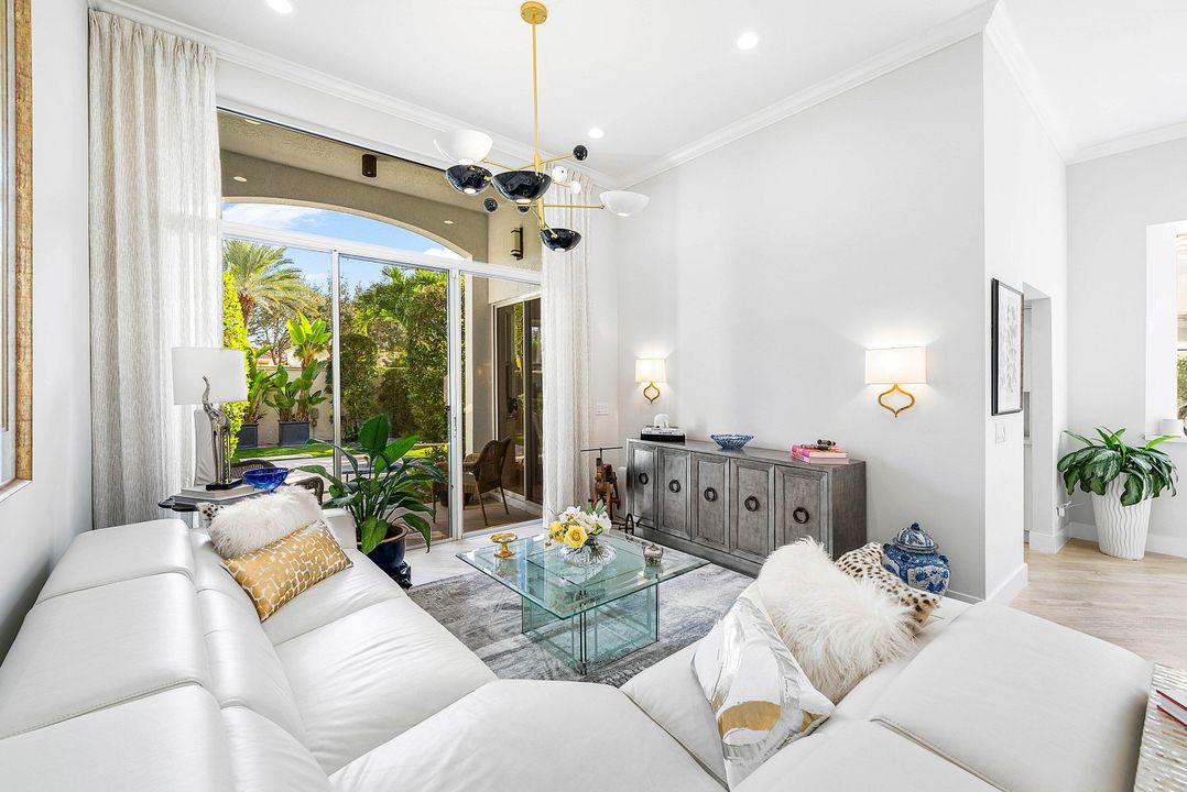 For Sale: $725,000 (3 beds, 2 baths, 1628 Square Feet)