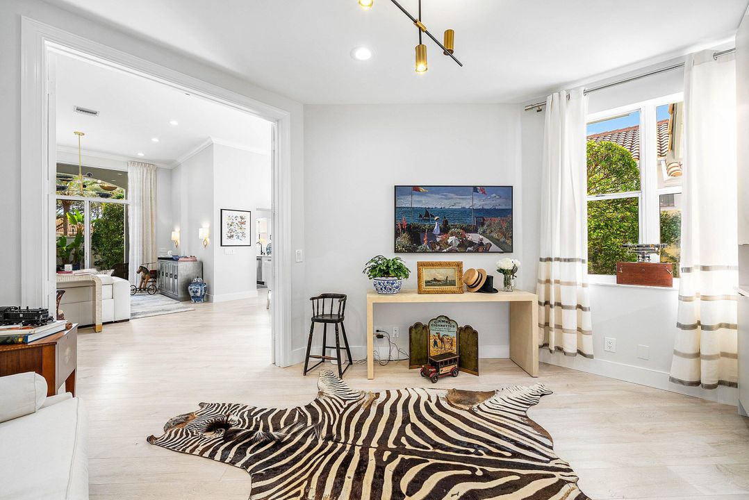 For Sale: $725,000 (3 beds, 2 baths, 1628 Square Feet)