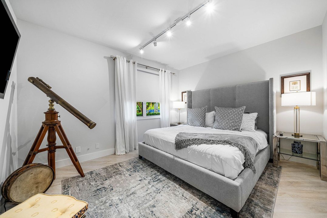 For Sale: $725,000 (3 beds, 2 baths, 1628 Square Feet)