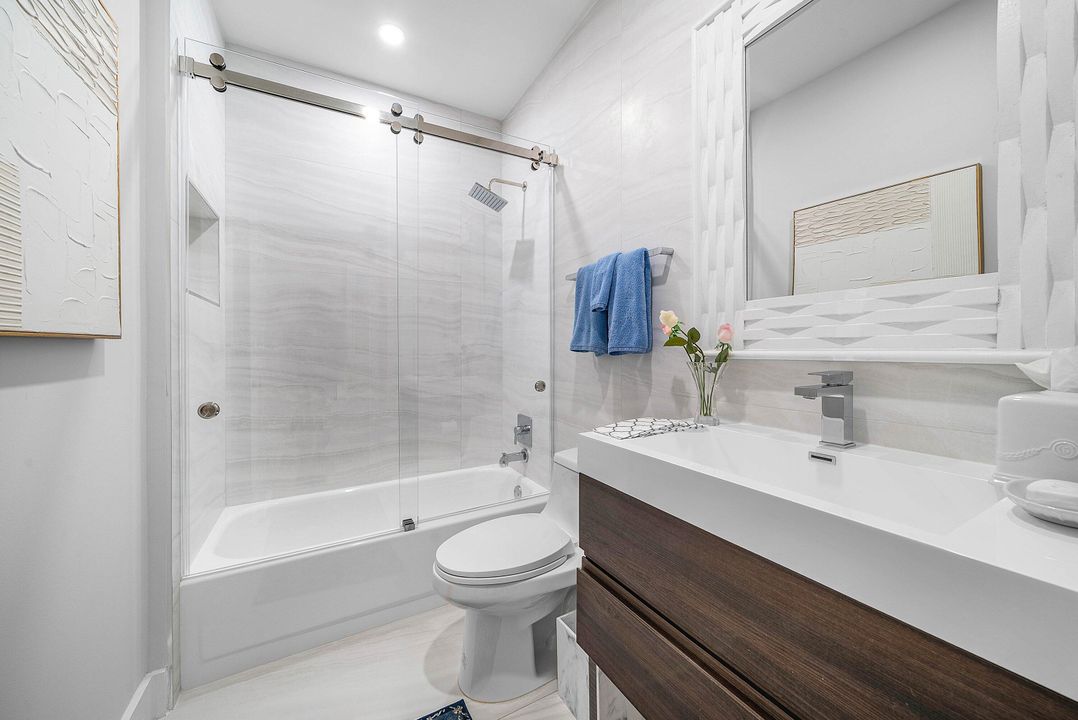 For Sale: $725,000 (3 beds, 2 baths, 1628 Square Feet)