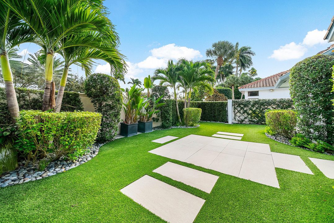 For Sale: $725,000 (3 beds, 2 baths, 1628 Square Feet)