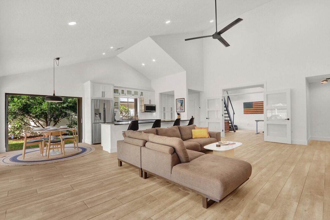 待售: $1,220,000 (3 贝兹, 2 浴室, 2079 平方英尺)