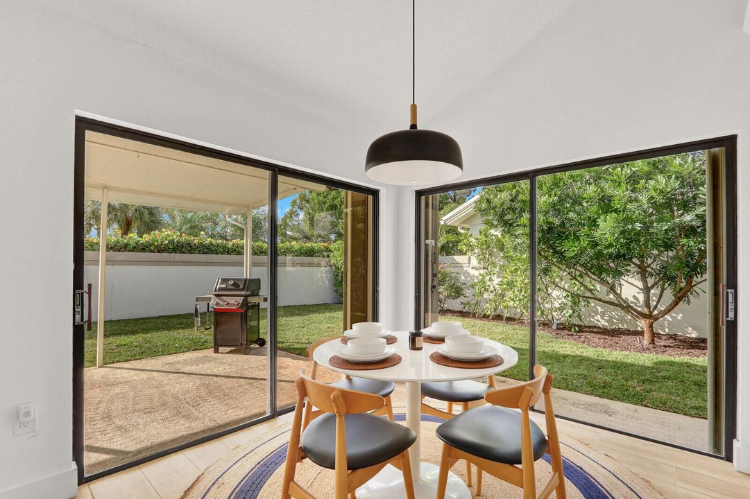 待售: $1,220,000 (3 贝兹, 2 浴室, 2079 平方英尺)