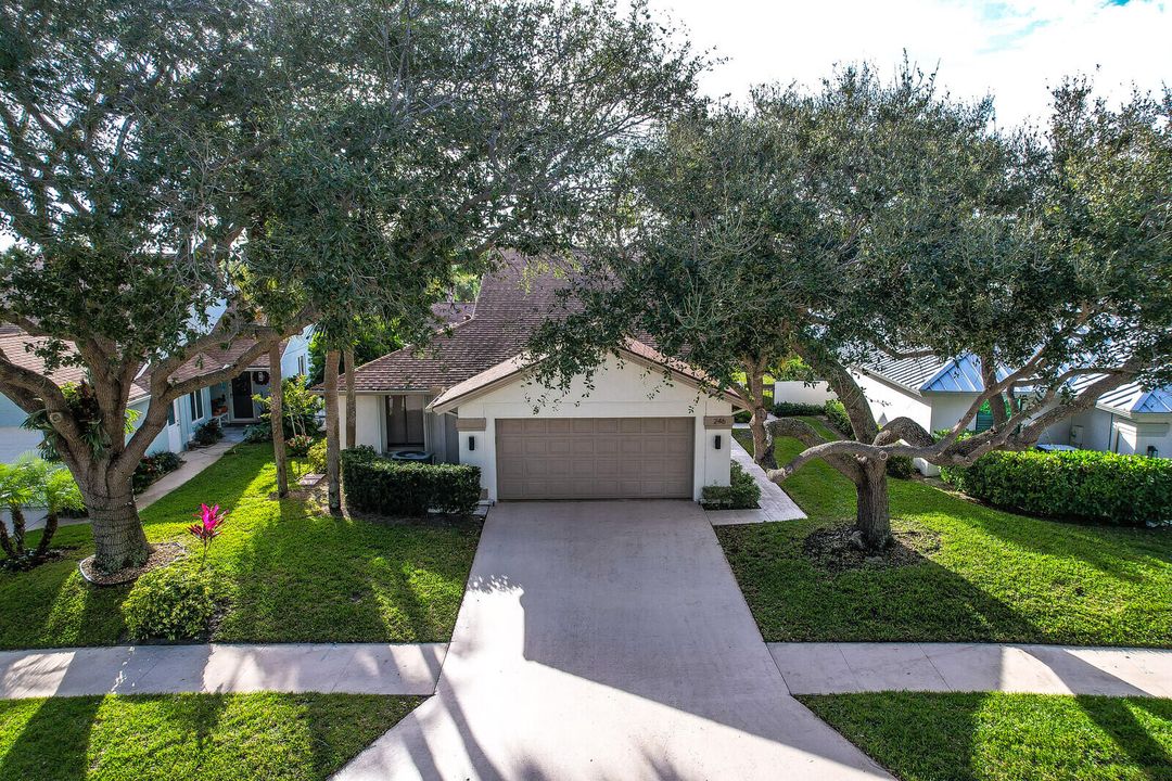 待售: $1,220,000 (3 贝兹, 2 浴室, 2079 平方英尺)