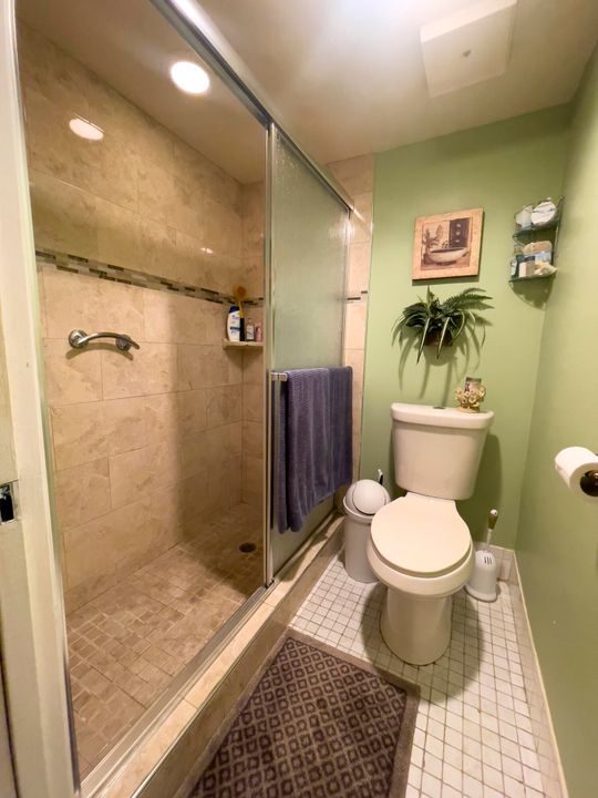 For Sale: $210,000 (3 beds, 2 baths, 1650 Square Feet)