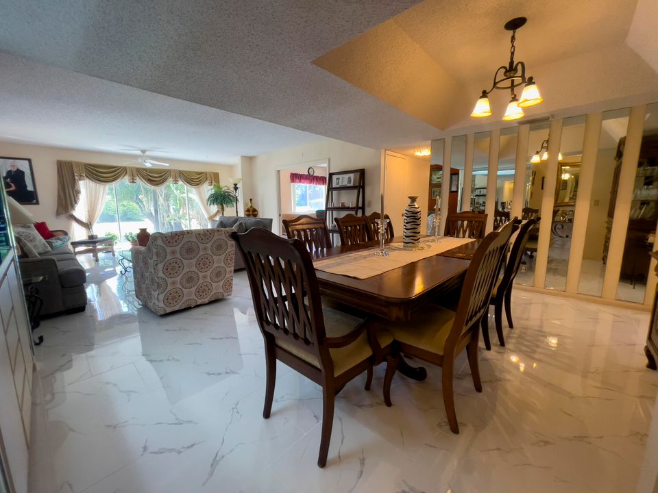 For Sale: $210,000 (3 beds, 2 baths, 1650 Square Feet)