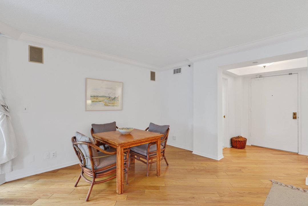 На продажу: $825,000 (2 спален, 2 ванн, 1706 Квадратных фут)