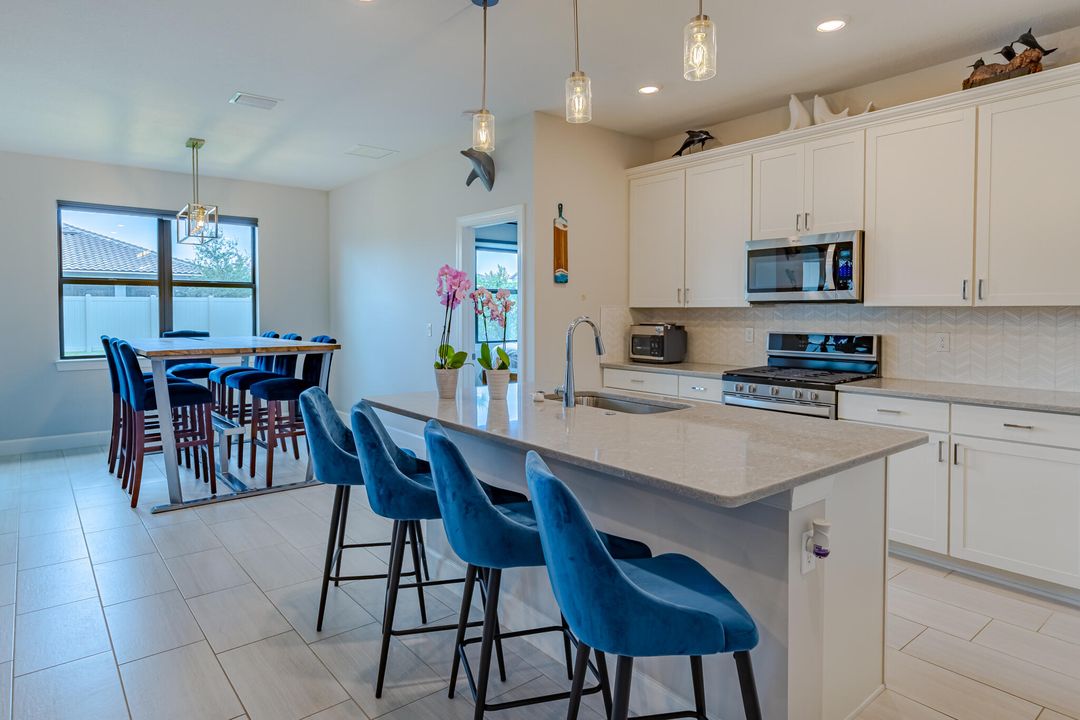 На продажу: $472,000 (3 спален, 2 ванн, 1671 Квадратных фут)