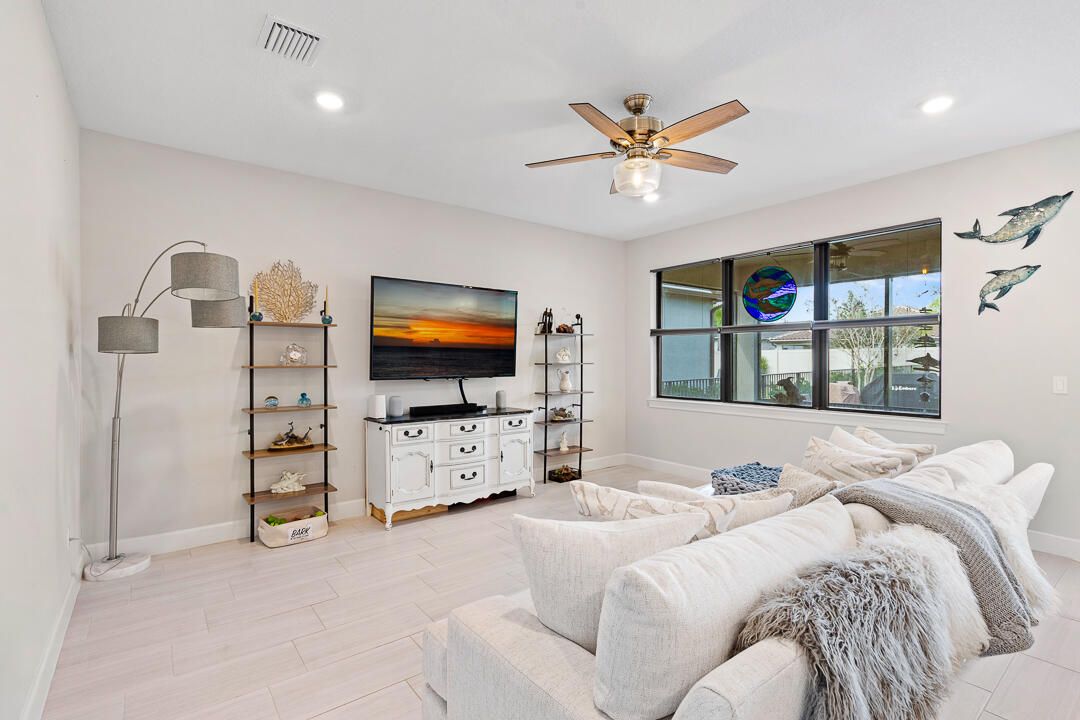 На продажу: $472,000 (3 спален, 2 ванн, 1671 Квадратных фут)