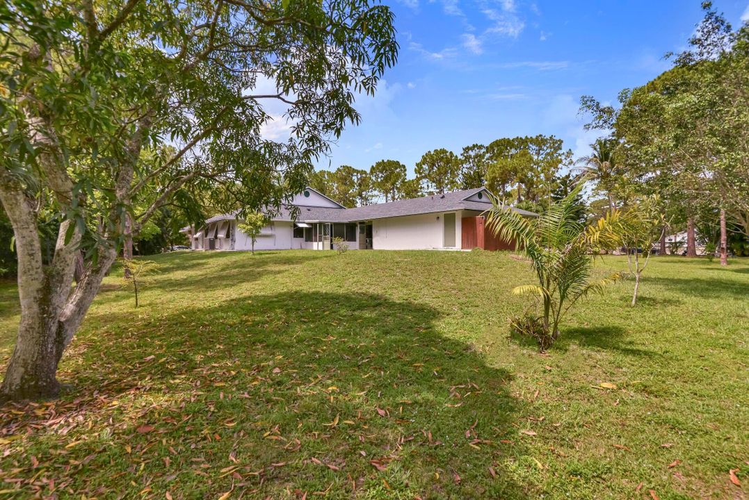 For Sale: $1,190,000 (4 beds, 4 baths, 2559 Square Feet)