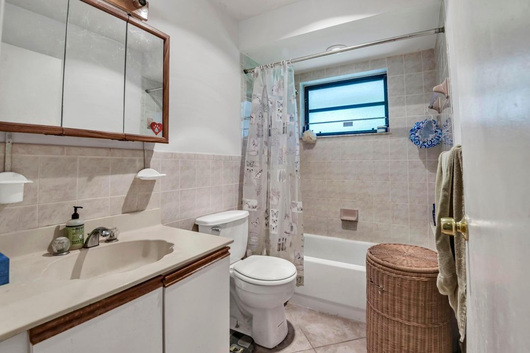 For Sale: $1,190,000 (4 beds, 4 baths, 2559 Square Feet)