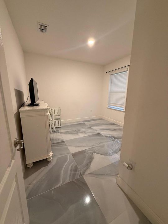 En Renta: $3,100 (4 camas, 3 baños, 2069 Pies cuadrados)