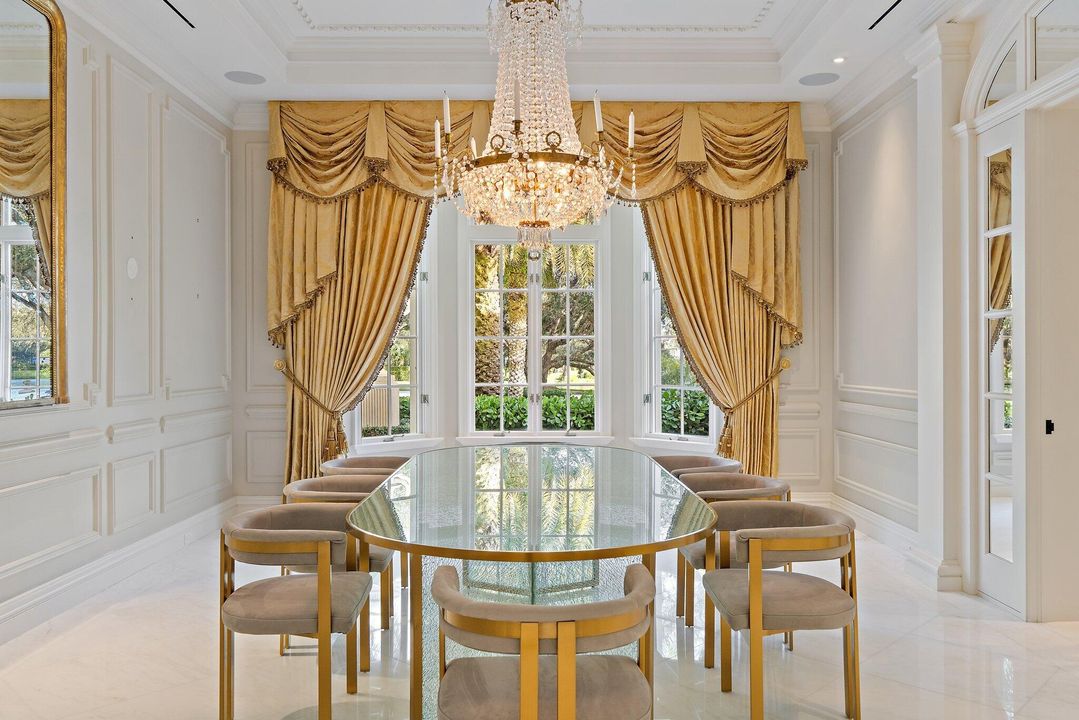 待售: $26,500,000 (6 贝兹, 8 浴室, 10401 平方英尺)