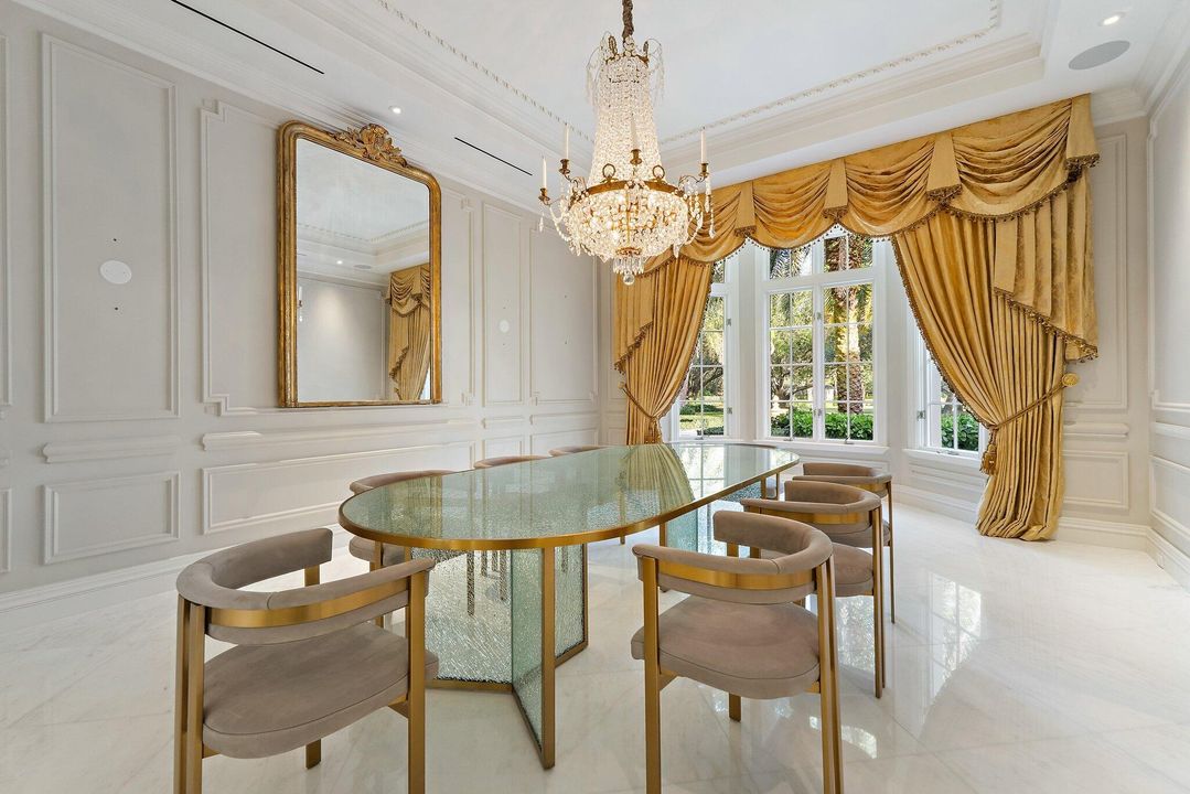 待售: $26,500,000 (6 贝兹, 8 浴室, 10401 平方英尺)