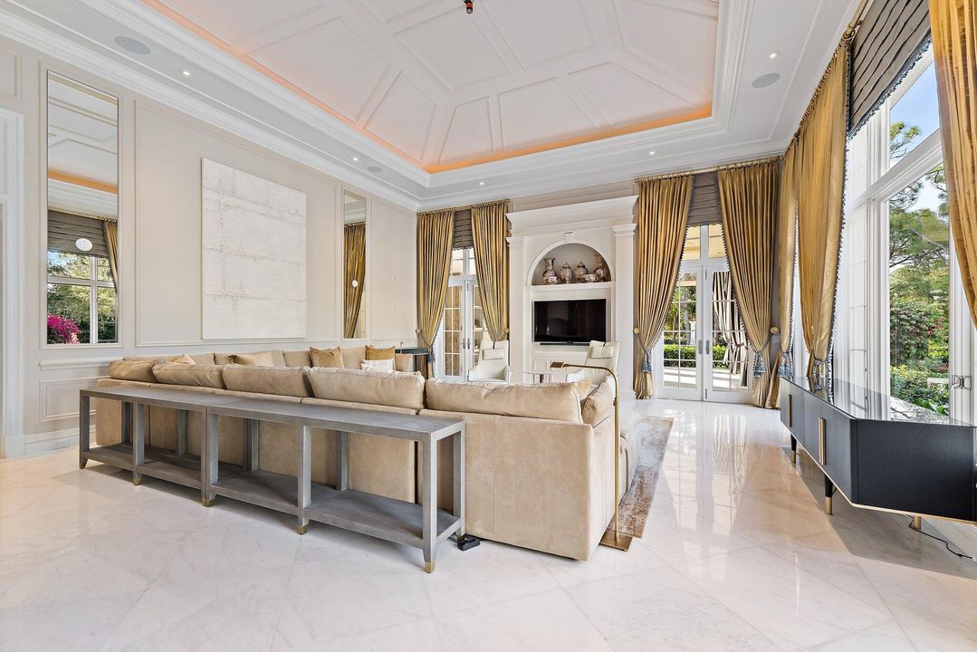 待售: $26,500,000 (6 贝兹, 8 浴室, 10401 平方英尺)