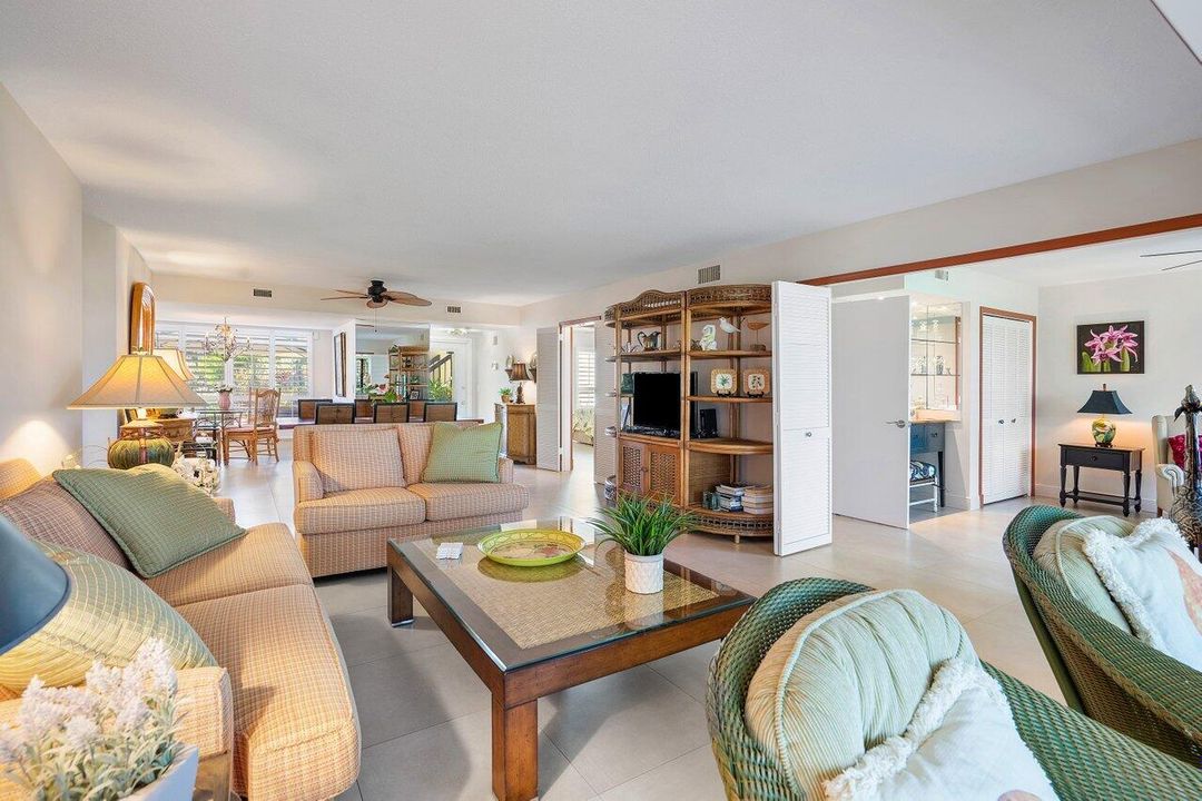 For Sale: $695,000 (3 beds, 2 baths, 1958 Square Feet)