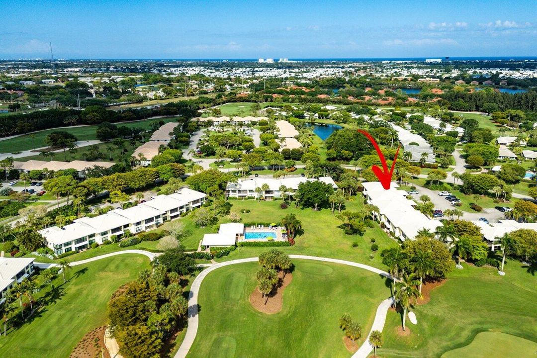 For Sale: $695,000 (3 beds, 2 baths, 1958 Square Feet)