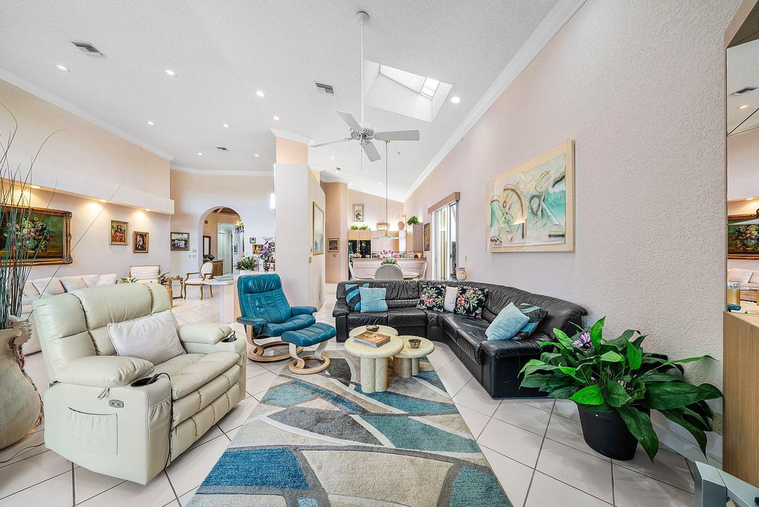 待售: $1,699,000 (3 贝兹, 3 浴室, 2879 平方英尺)